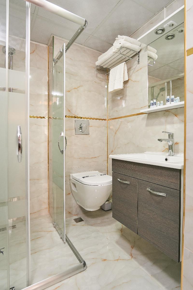 Renzo Istanbul Exterior foto